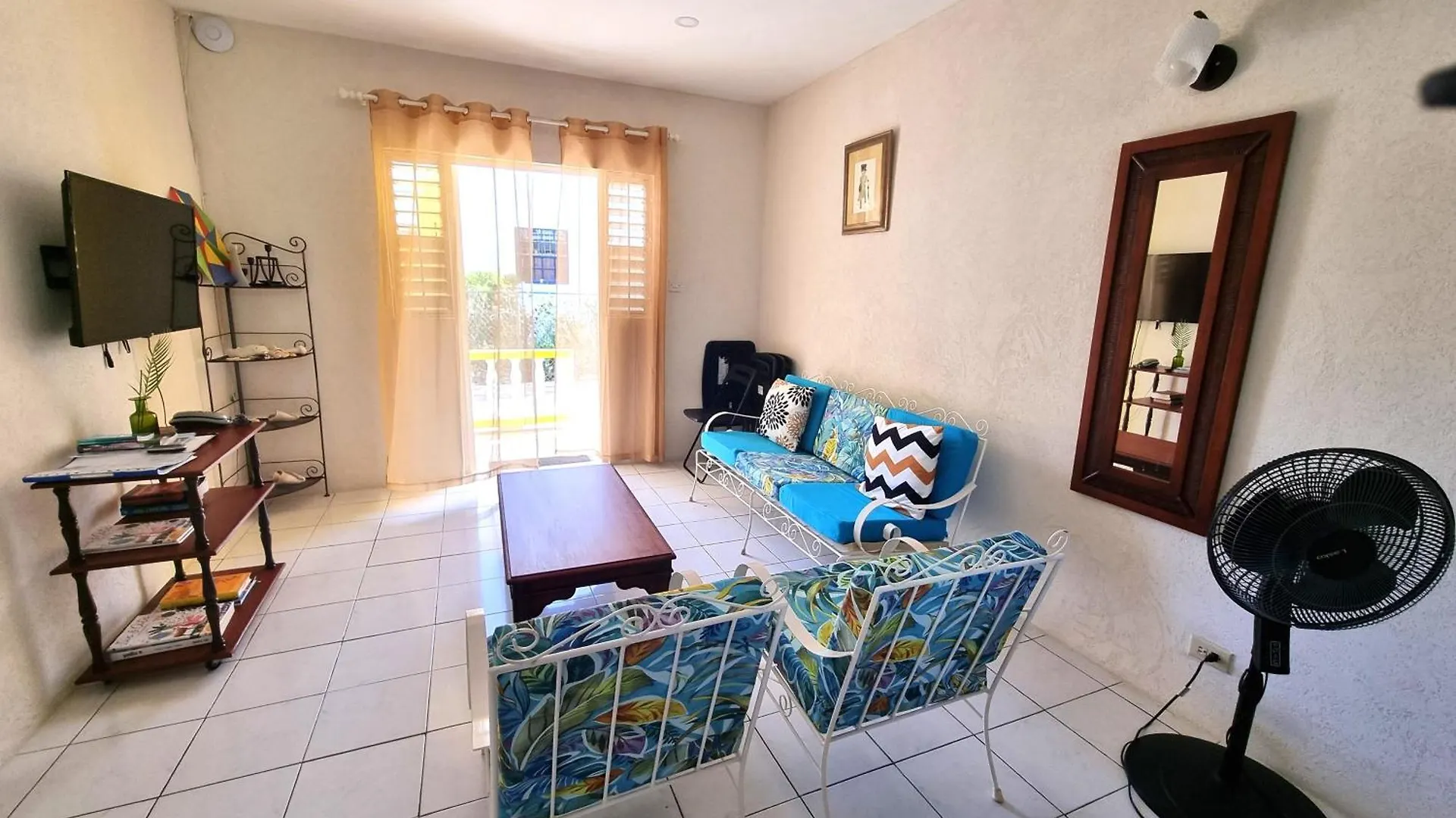Coastal View7 Apt #3 Christ Church